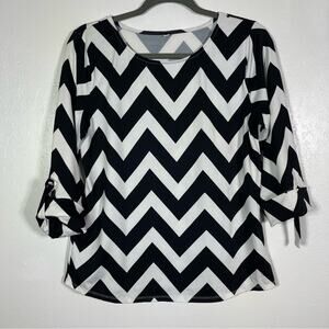 Chevron Blouse 3/4 Sleeve Blouse. Size XL. In good used condition.